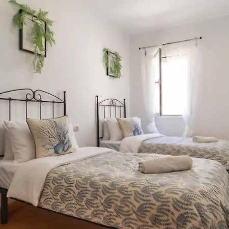 2 Bedroom Apartment *